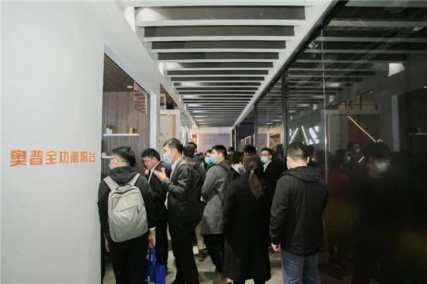 奥普展馆现场爆满
