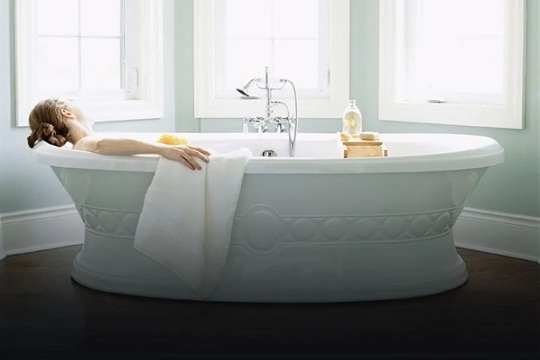 品格智美XⅡ隐形·抗菌浴室暖空调：心动预警，隐于形，智于心