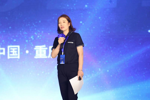 无锡优秀经销商 金海霞女士 分享整装阳台销售 无锡优秀经销商 金海霞女士 分享整装阳台销售