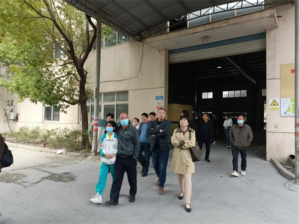 参观工厂车间