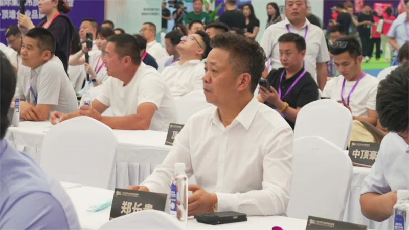 顶上整家定制总经理郑长贵先生