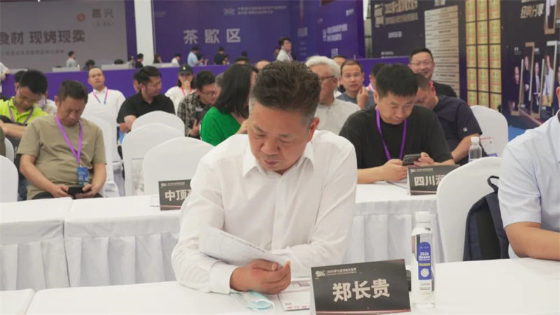顶上整家定制总经理郑长贵先生