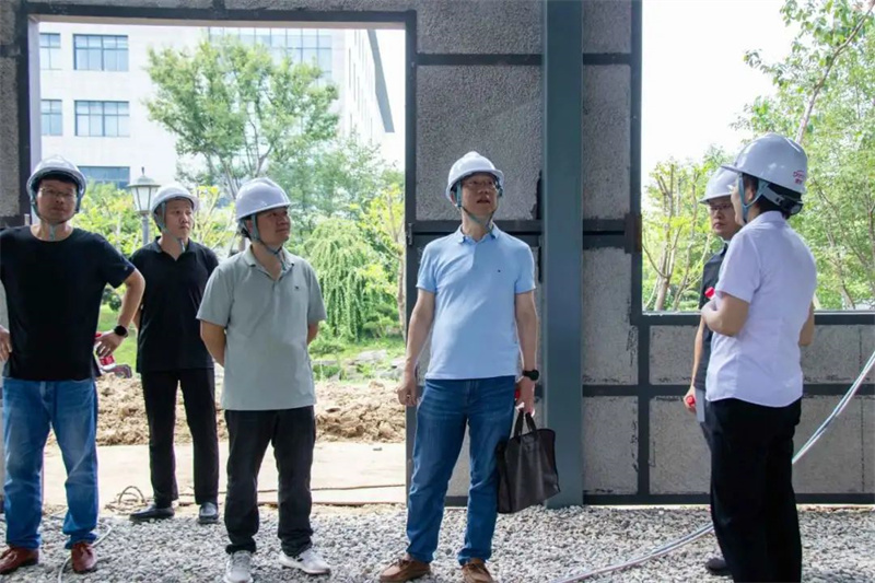 省造价管理总站站长游劲秋考察鼎美，指导“好房子”建设