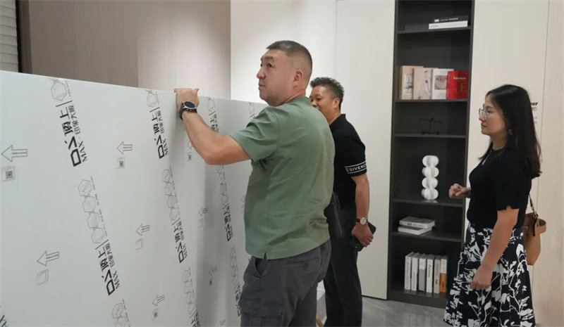 吉尔吉斯斯坦访问团到访洽谈
